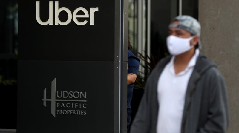 California regulators say Uber, Lyft drivers are employees