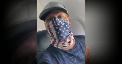 Man told by flight attendant his mask was noncompliant, police would be waiting for him