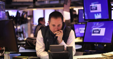 Stock market today: Stocks shed gains ahead of March jobs report