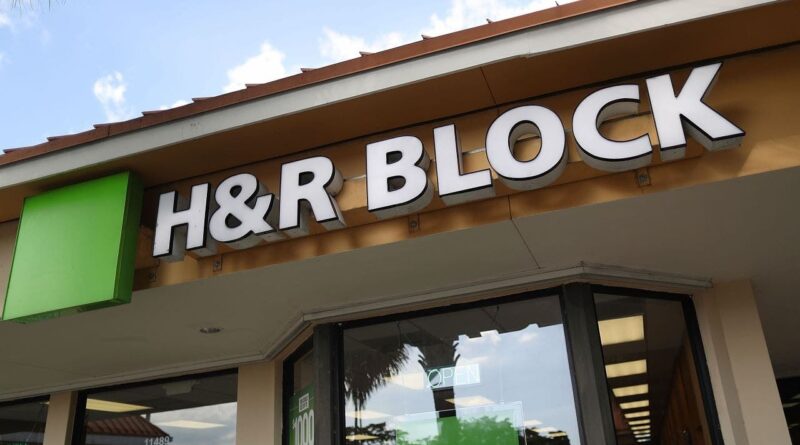 H&R Block’s Tax Day outage frustrates last-minute filers